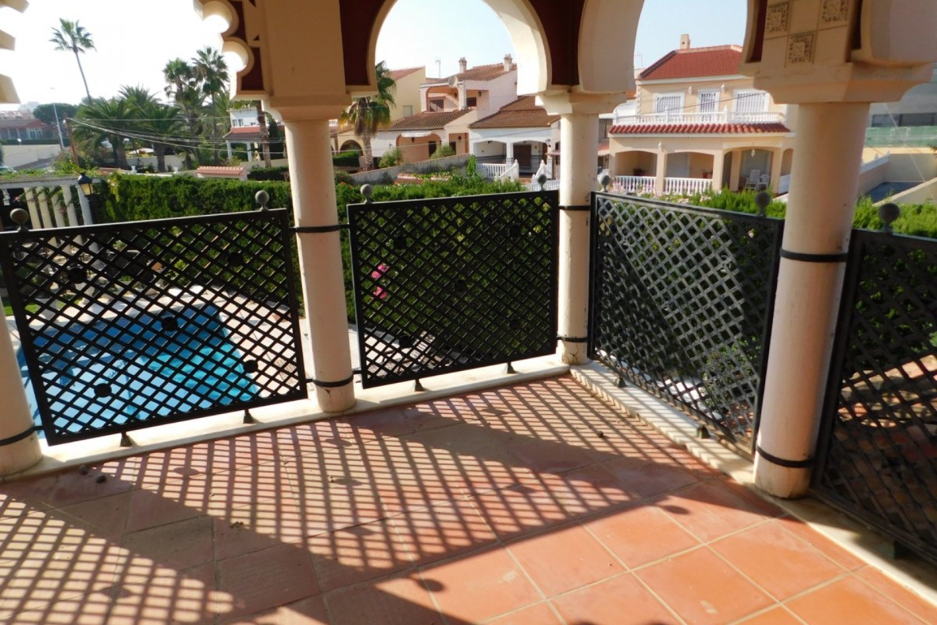 Resale - Villa de Lujo - Torrevieja - Nueva Torrevieja