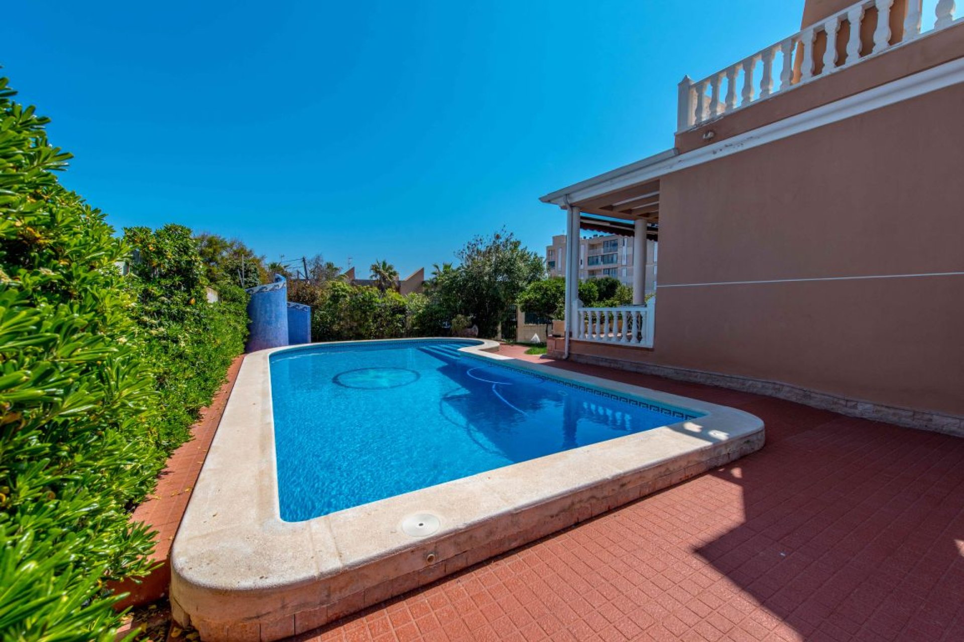 Resale - Villa de Lujo - Torrevieja - Torre la mata