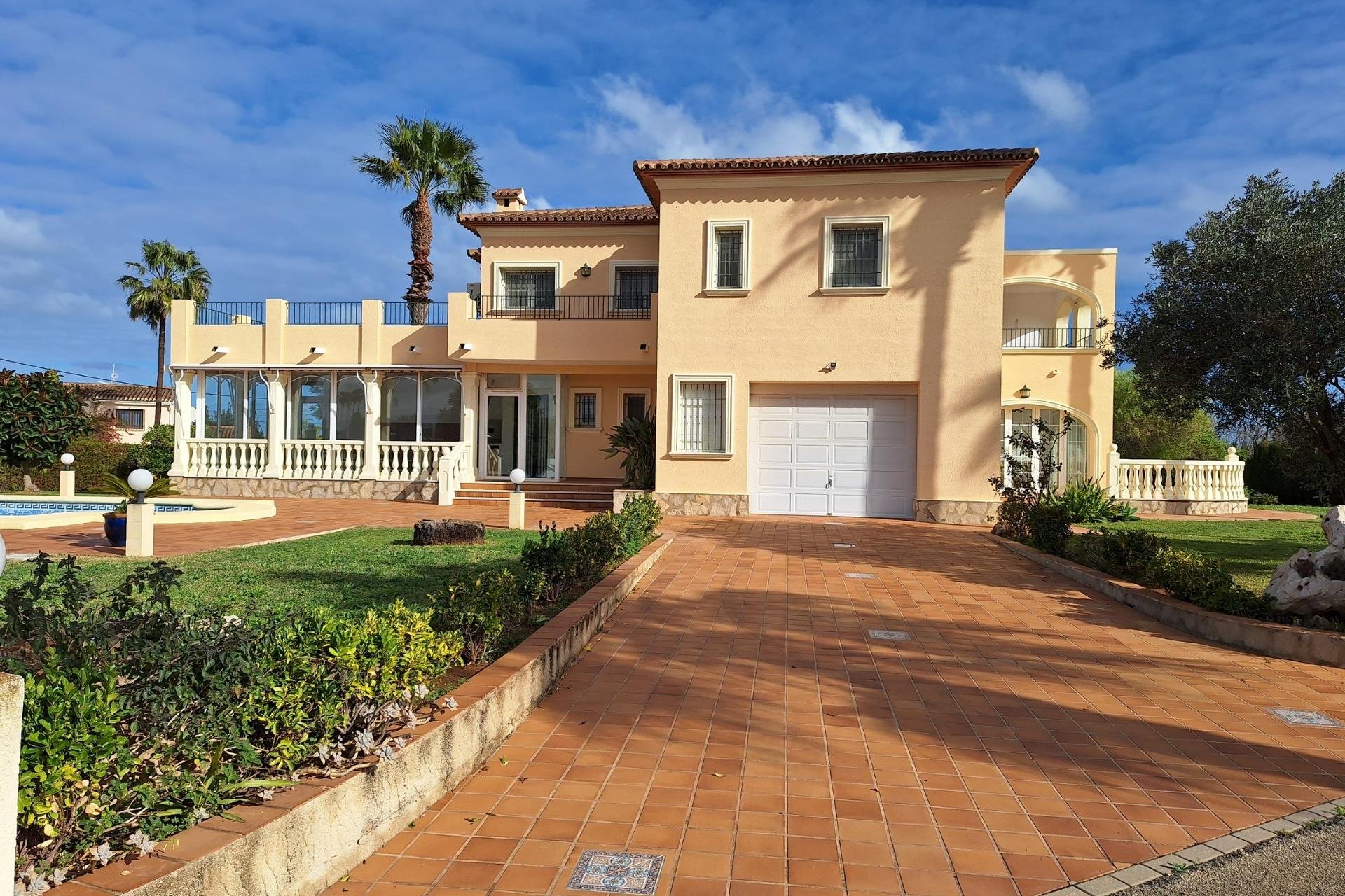 Resale - Villa - Denia - Las marinas