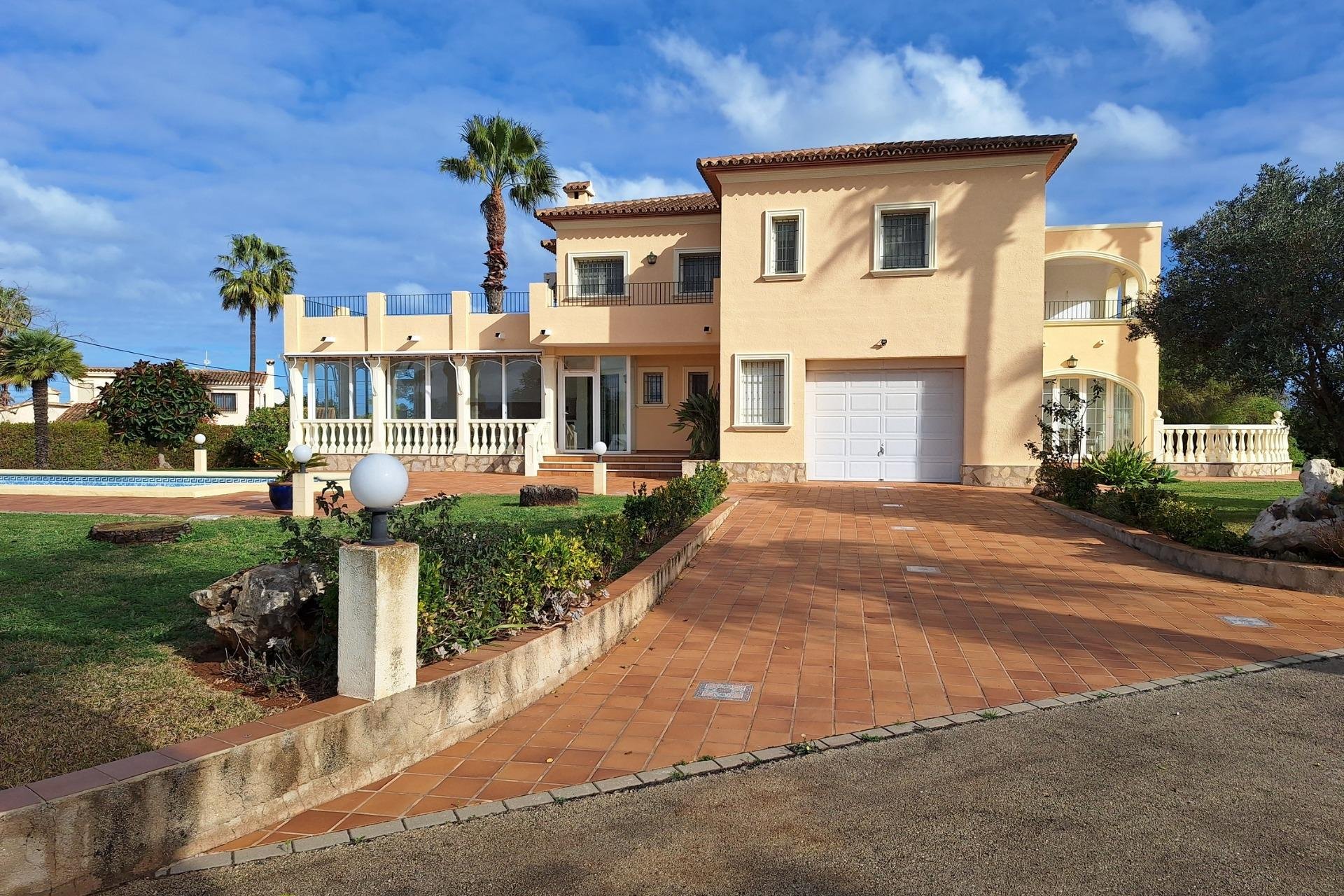 Resale - Villa - Denia - Las marinas