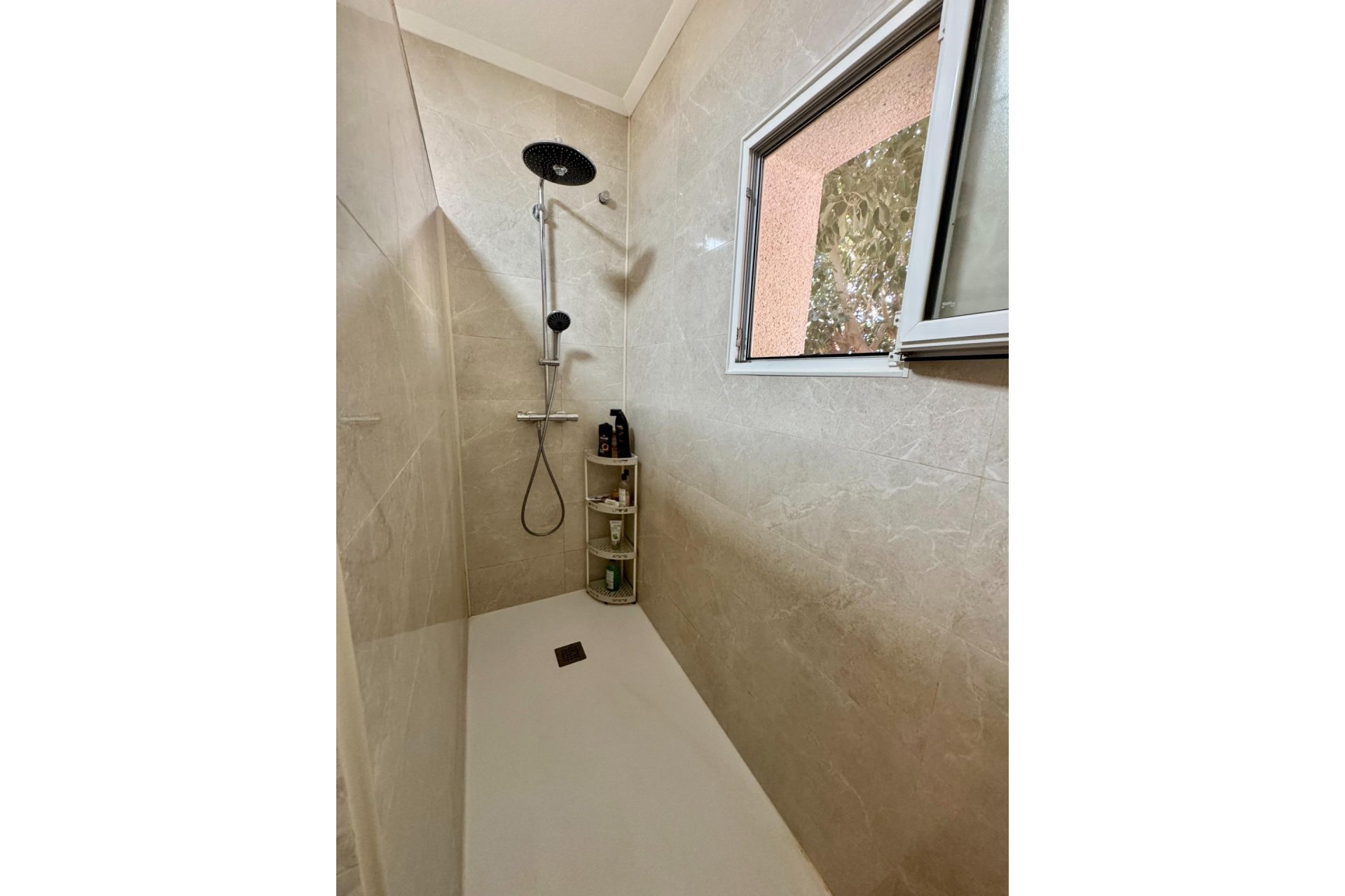 Resale - Villa - Dolores - CMNO. ESCORREDOR