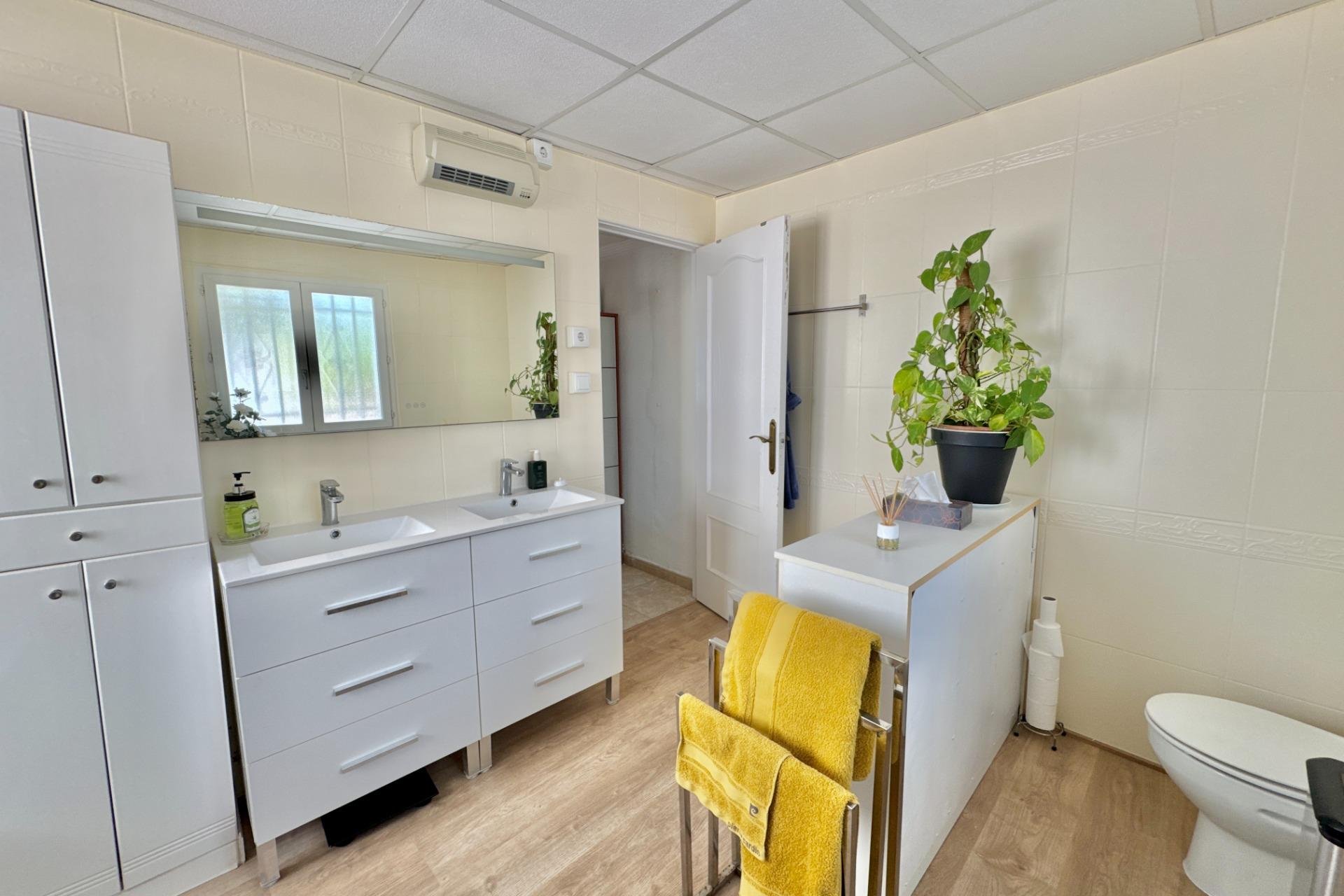 Resale - Villa - Dolores - Comunidad valenciana