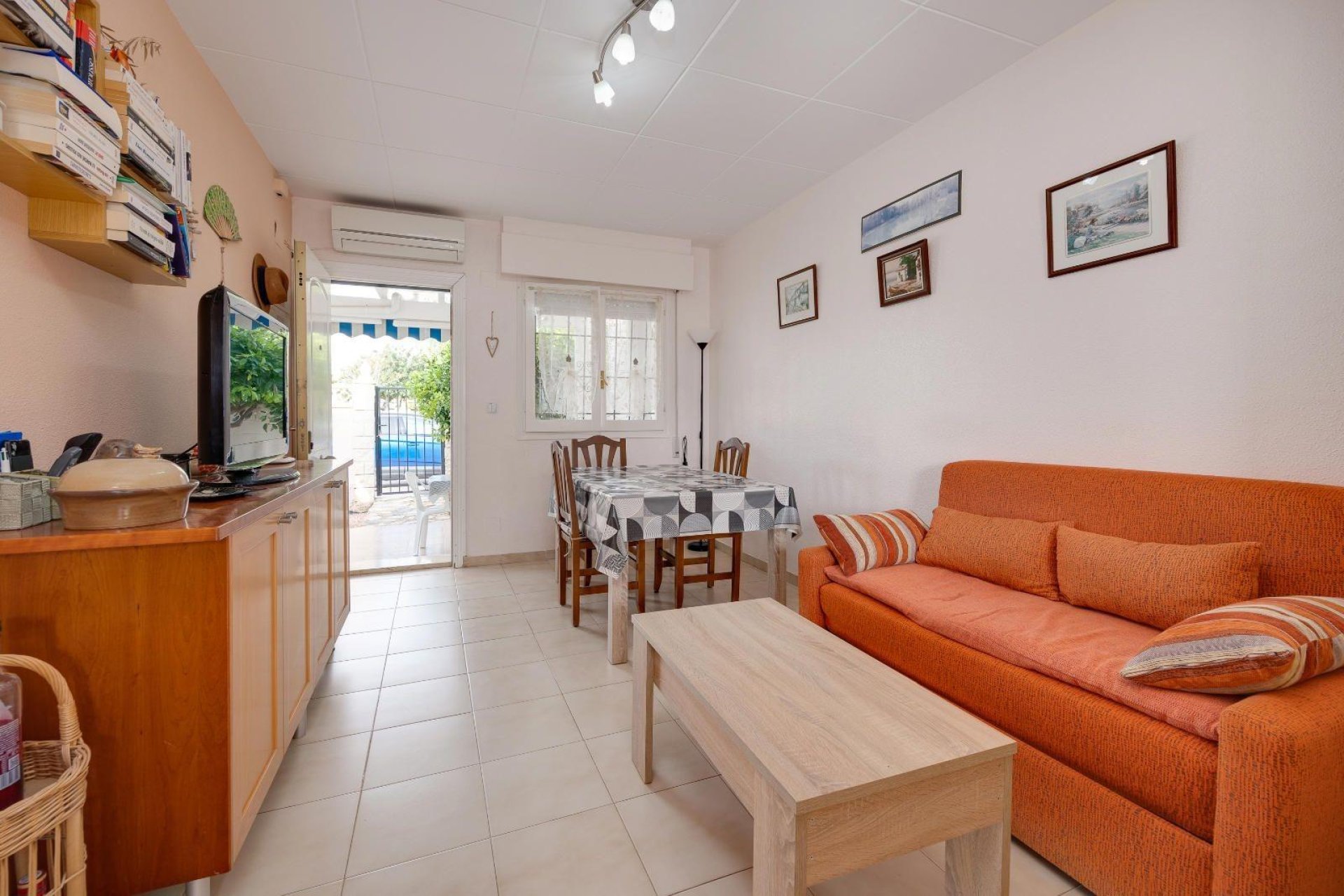 Resale - Villa - Orihuela Costa - La Florida