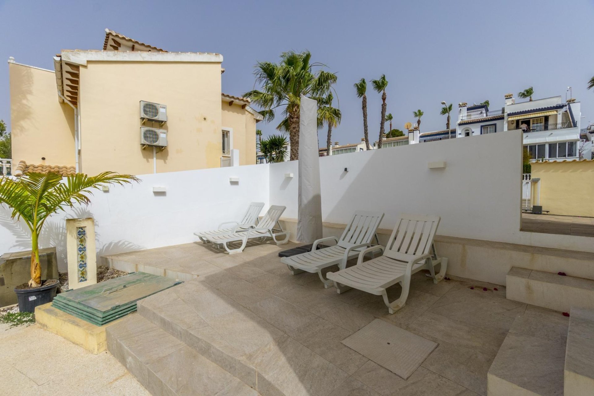 Resale - Villa - Orihuela Costa - Los Dolses