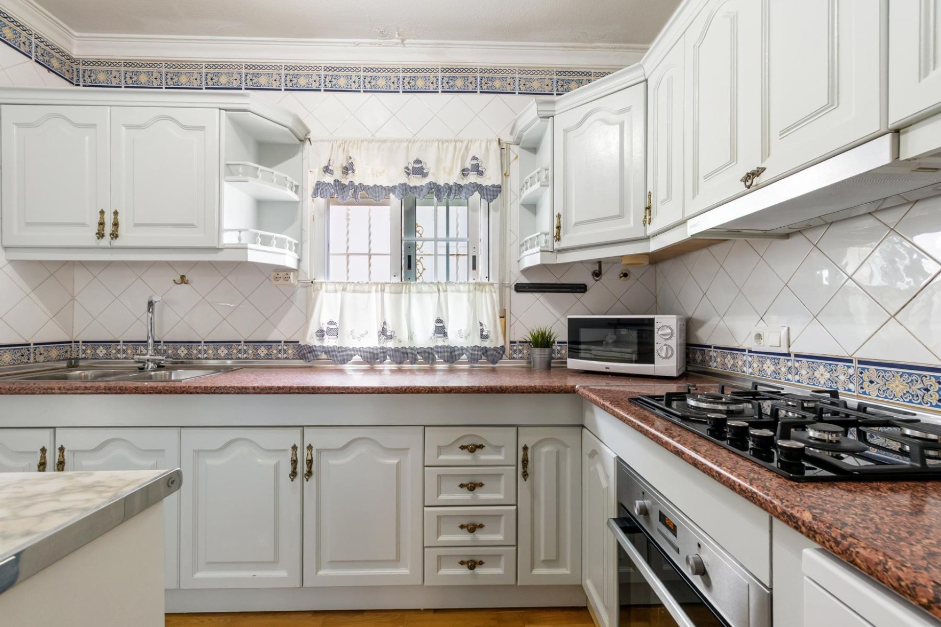 Resale - Villa - Orihuela Costa - Punta Prima