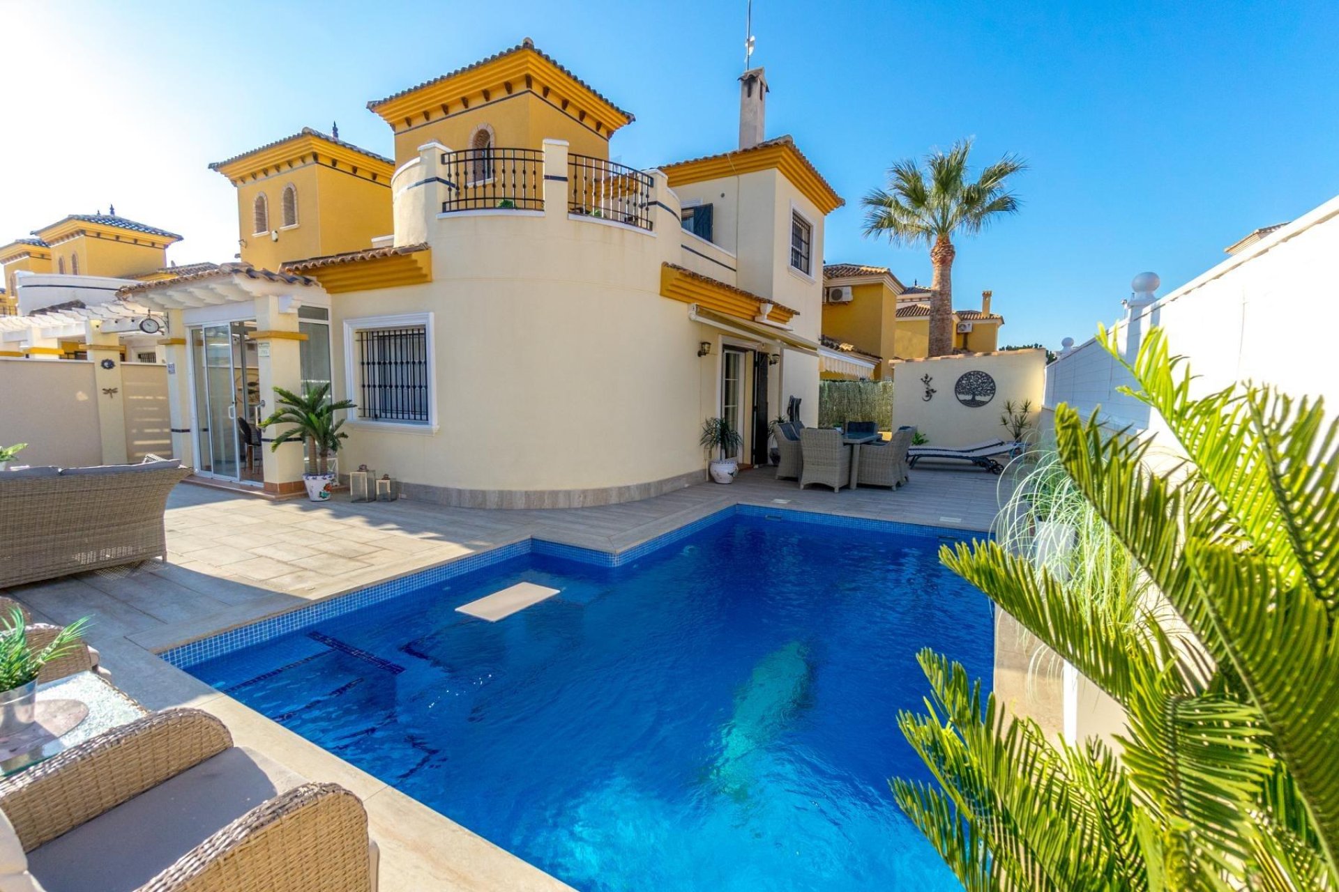 Resale - Villa - Orihuela - Urbanización Perla del Mar