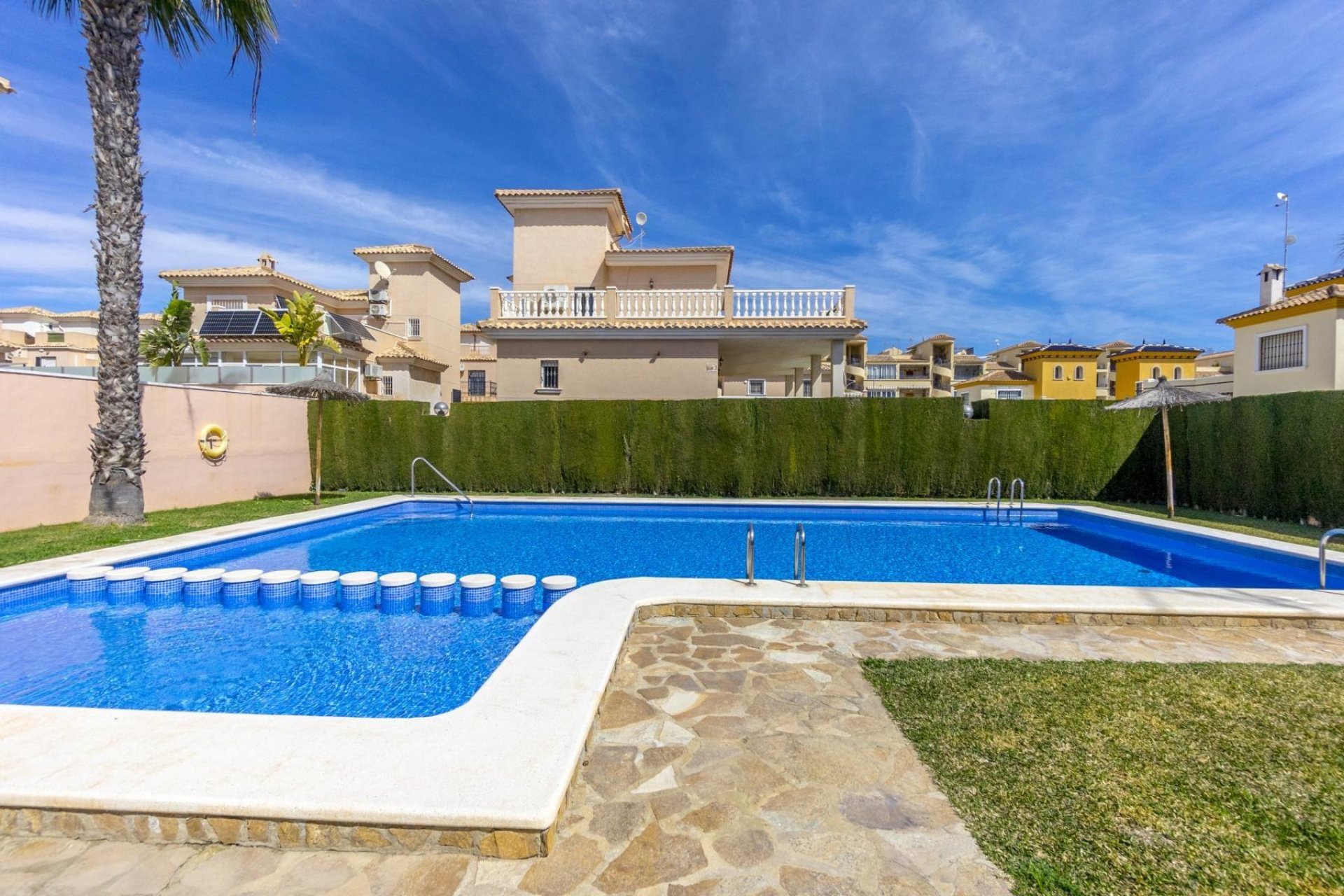 Resale - Villa - Orihuela - Urbanización Perla del Mar