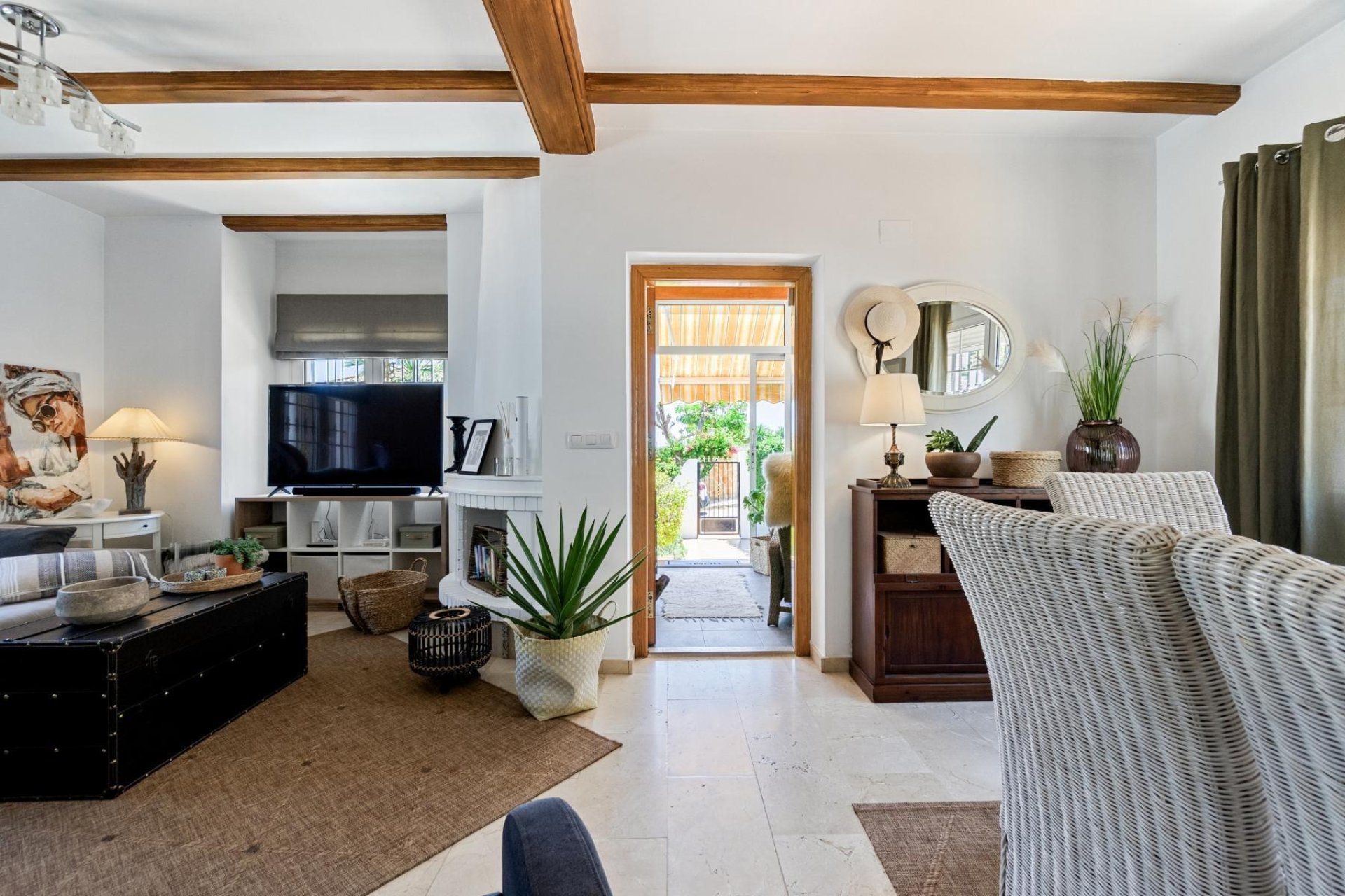 Resale - Villa - San Miguel de Salinas - Ciudad de las comunicaciones