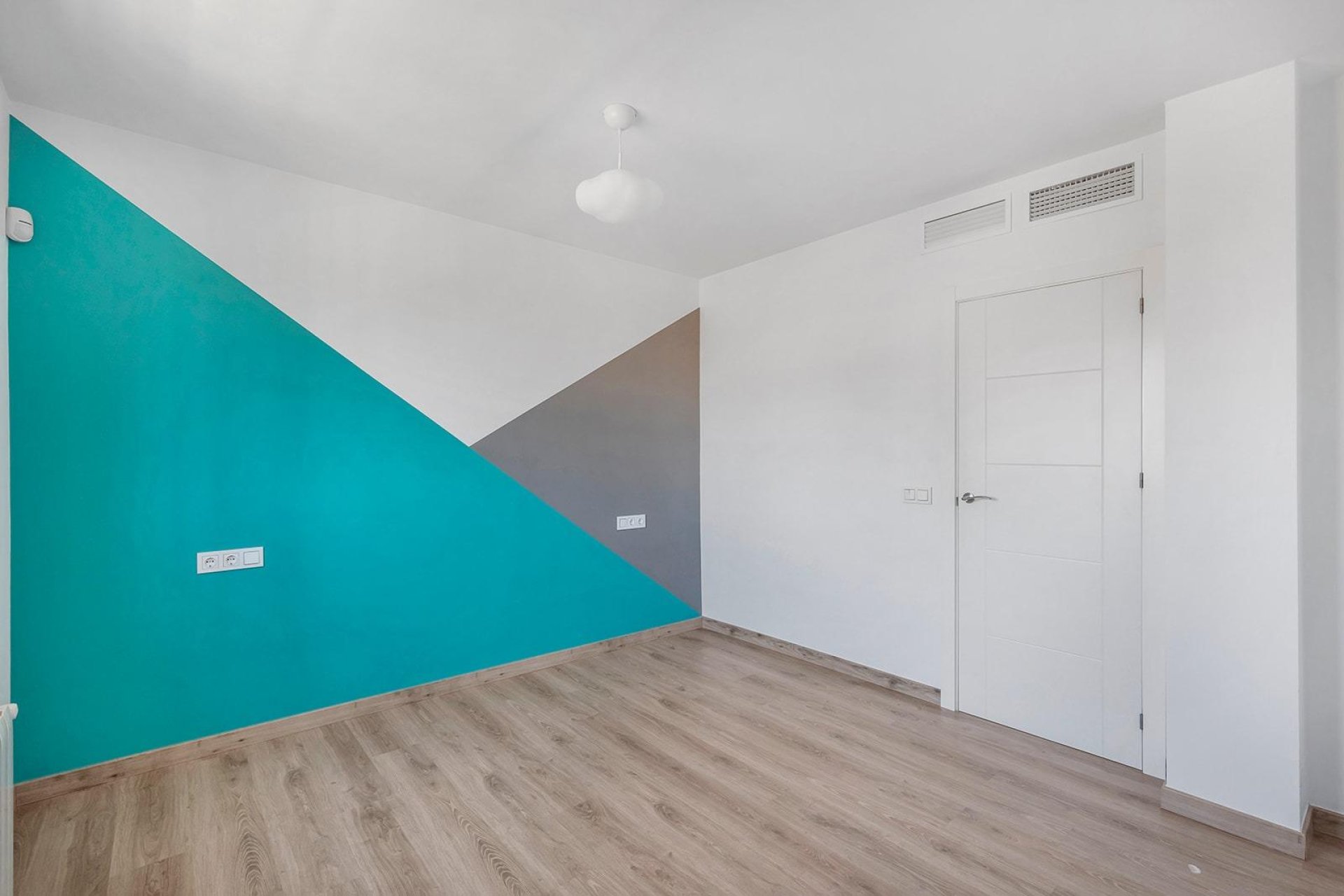 Resale - Villa - Torrevieja - Aguas Nuevas