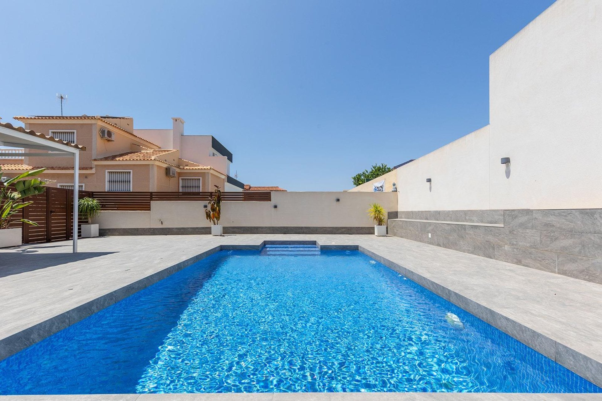 Resale - Villa - Torrevieja - Aguas Nuevas