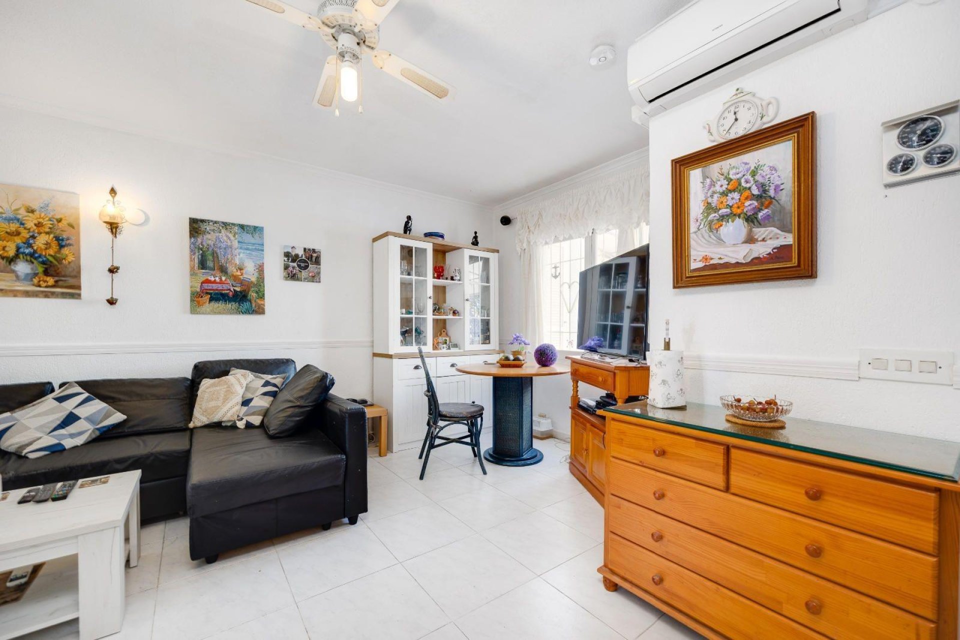 Resale - Villa - Torrevieja - Calas blanca