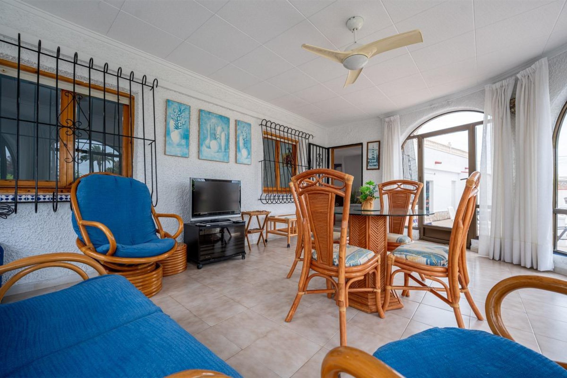 Resale - Villa - Torrevieja - La Siesta - El Salado - Torreta