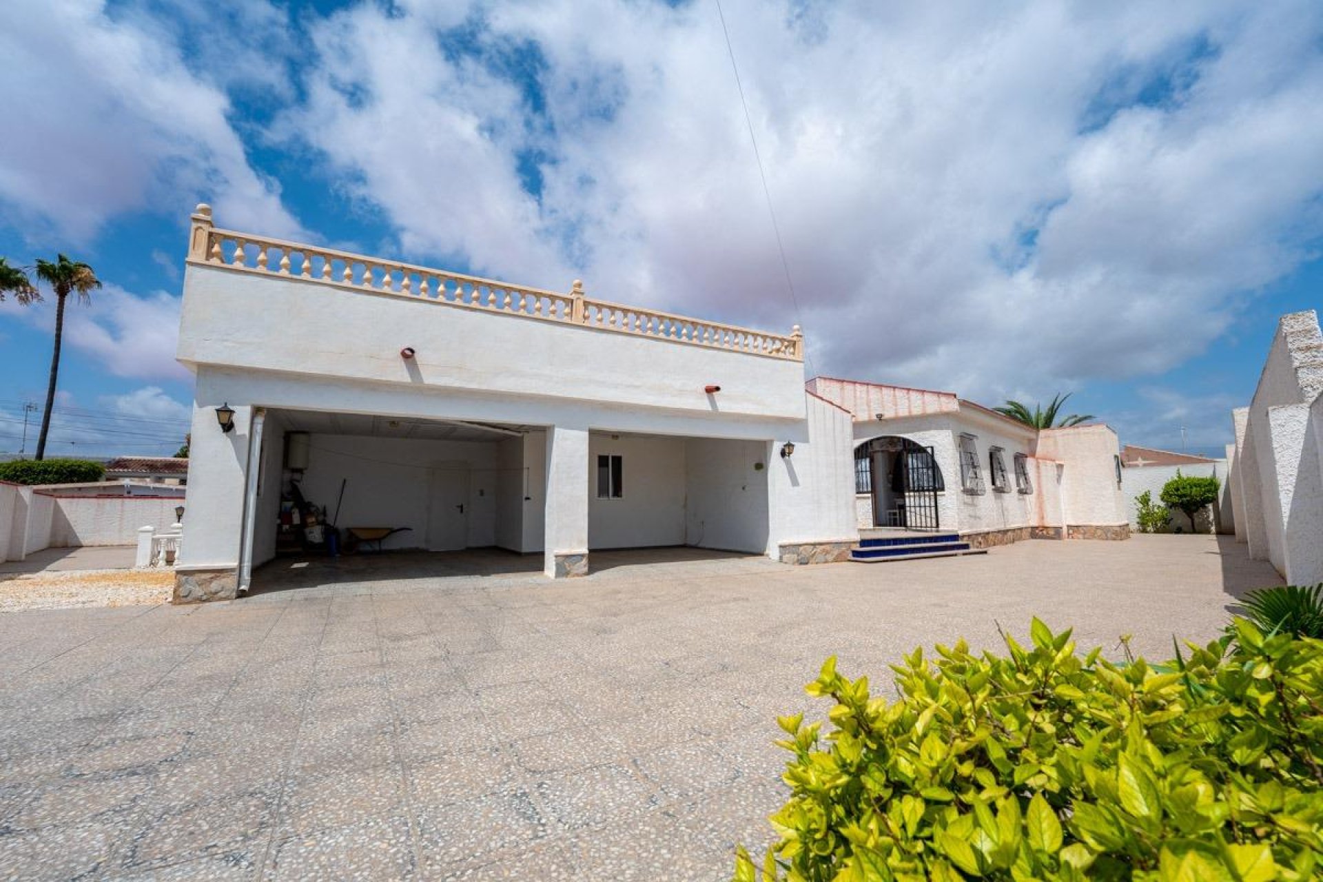 Resale - Villa - Torrevieja - La Siesta - El Salado - Torreta