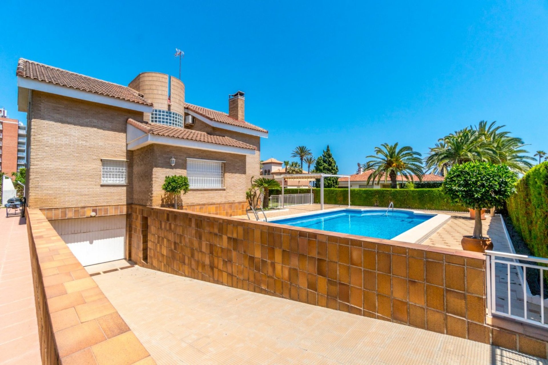 Resale - Villa - Torrevieja - La veleta