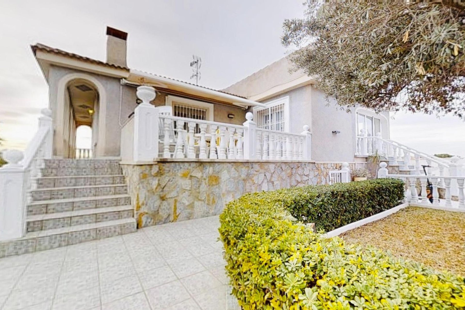 Resale - Villa - Torrevieja - Lago jardin