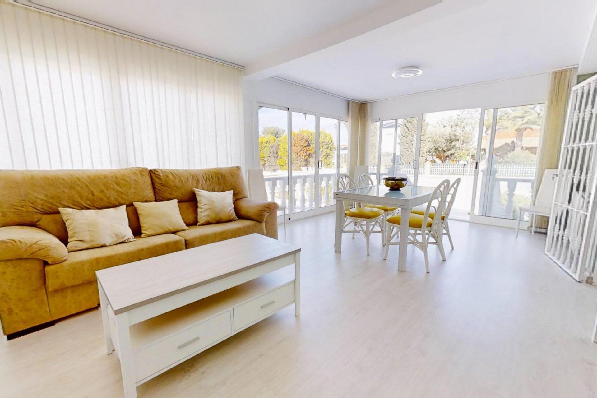 Resale - Villa - Torrevieja - Lago jardin