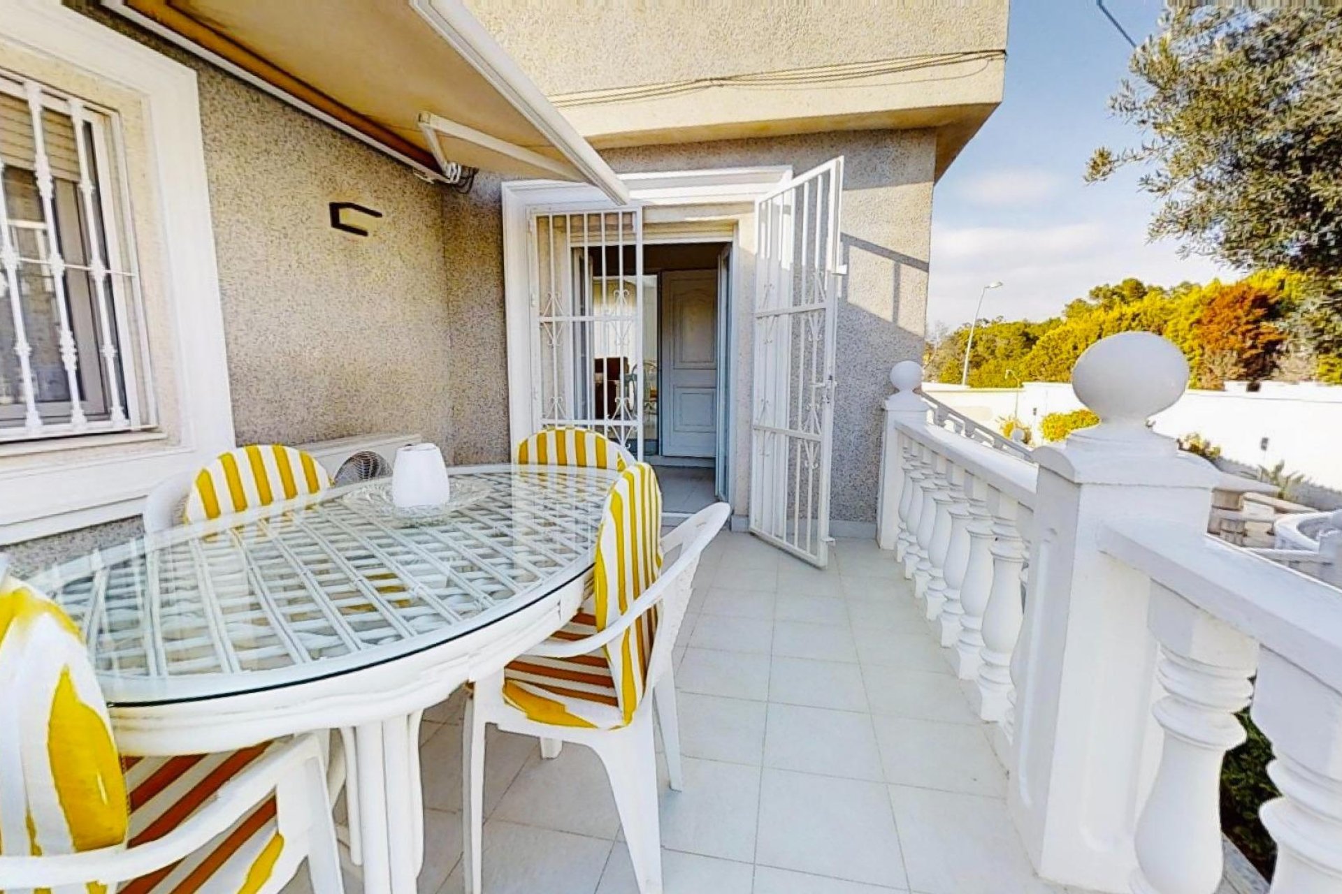 Resale - Villa - Torrevieja - Lago jardin