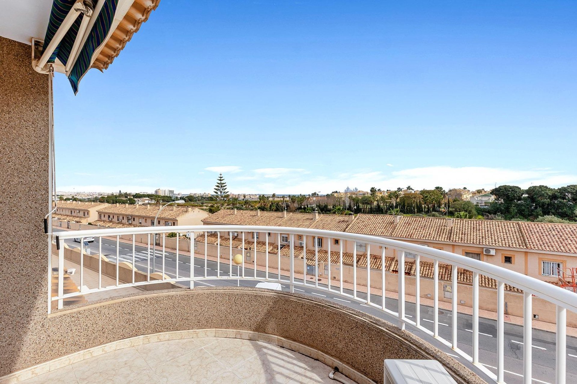 Resale - Villa - Torrevieja - Los Balcones - Los Altos del Edén