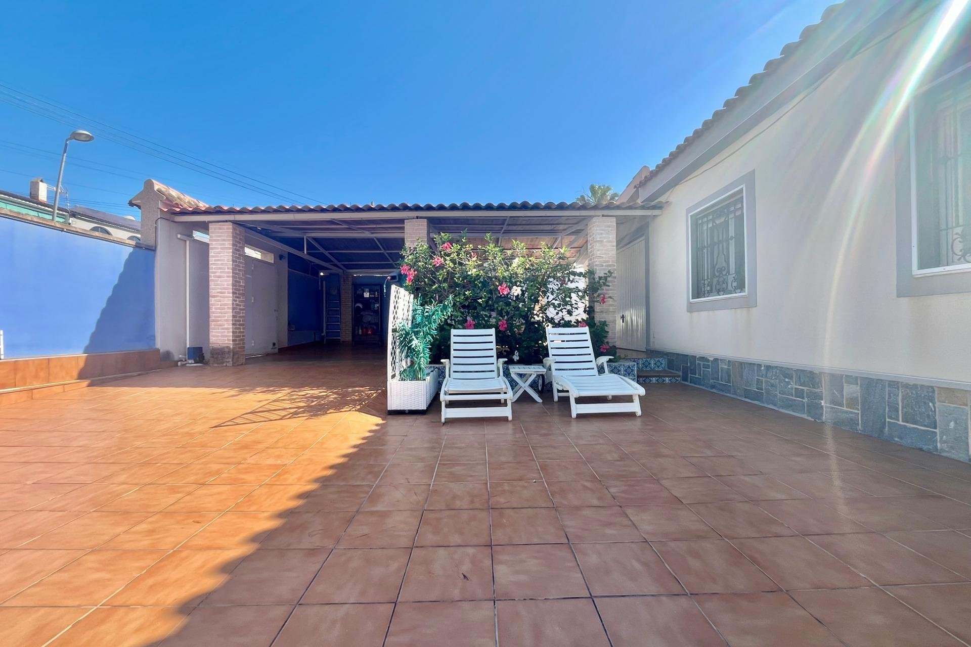 Resale - Villa - Torrevieja - Los Balcones - Los Altos del Edén