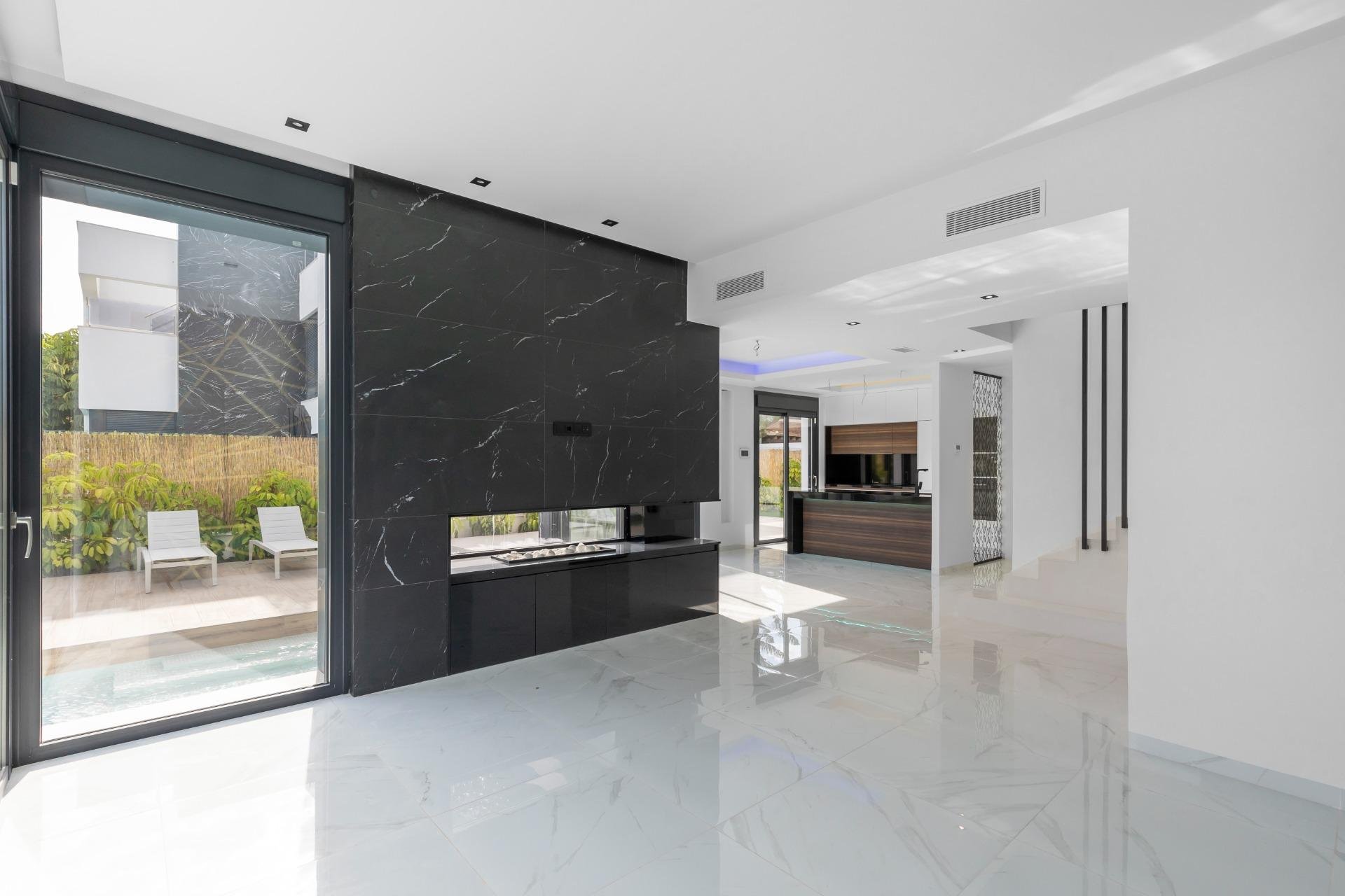 Resale - Villa - Torrevieja - Torreta florida