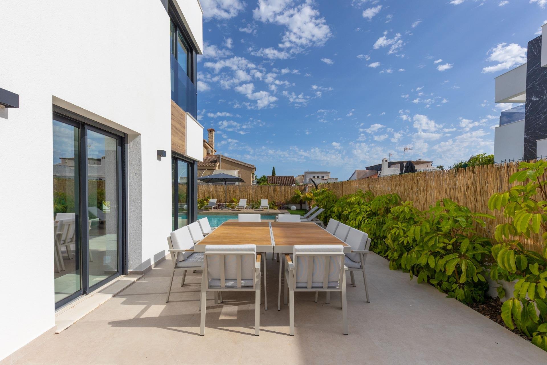 Resale - Villa - Torrevieja - Torreta florida