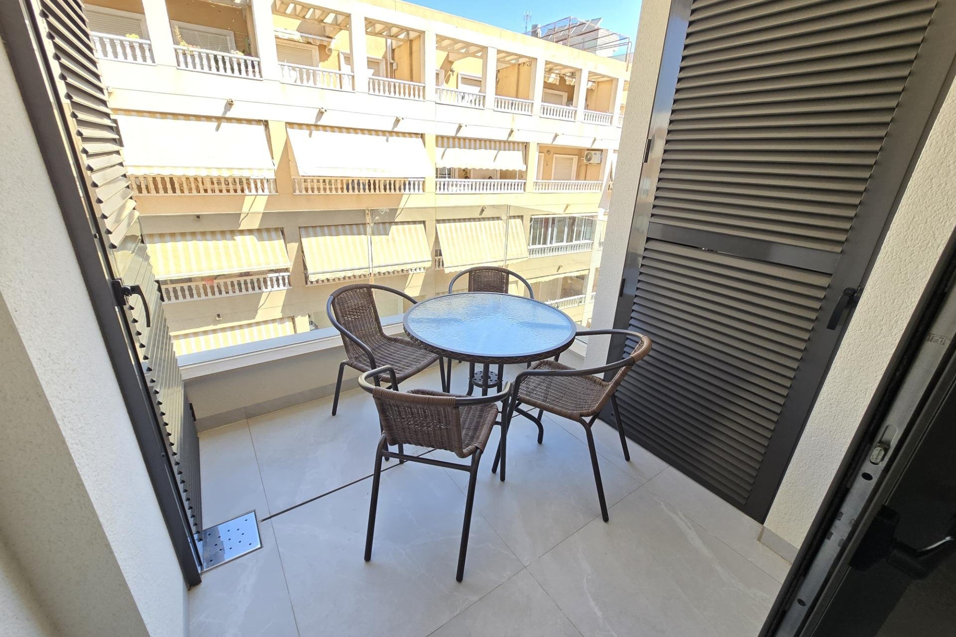 Reventa - Apartamento - Torrevieja - Estacion de autobuses