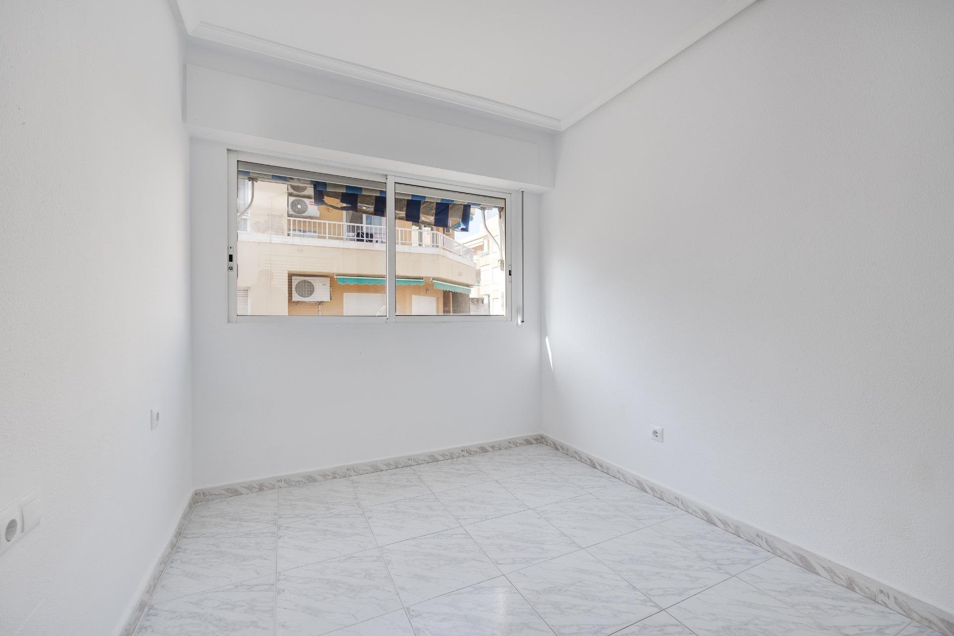 Reventa - Apartamento - Torrevieja - Playa de los Locos