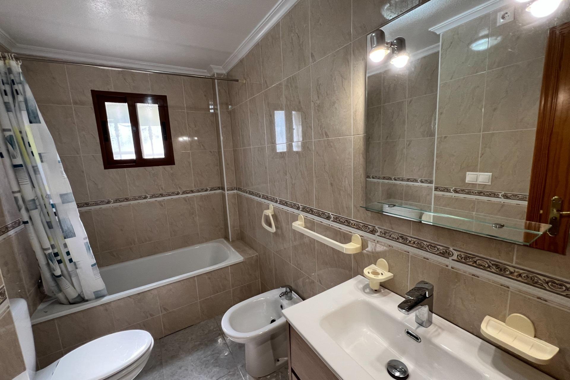 Reventa - Bungalow Planta Baja - Daya Vieja - Comunidad valenciana