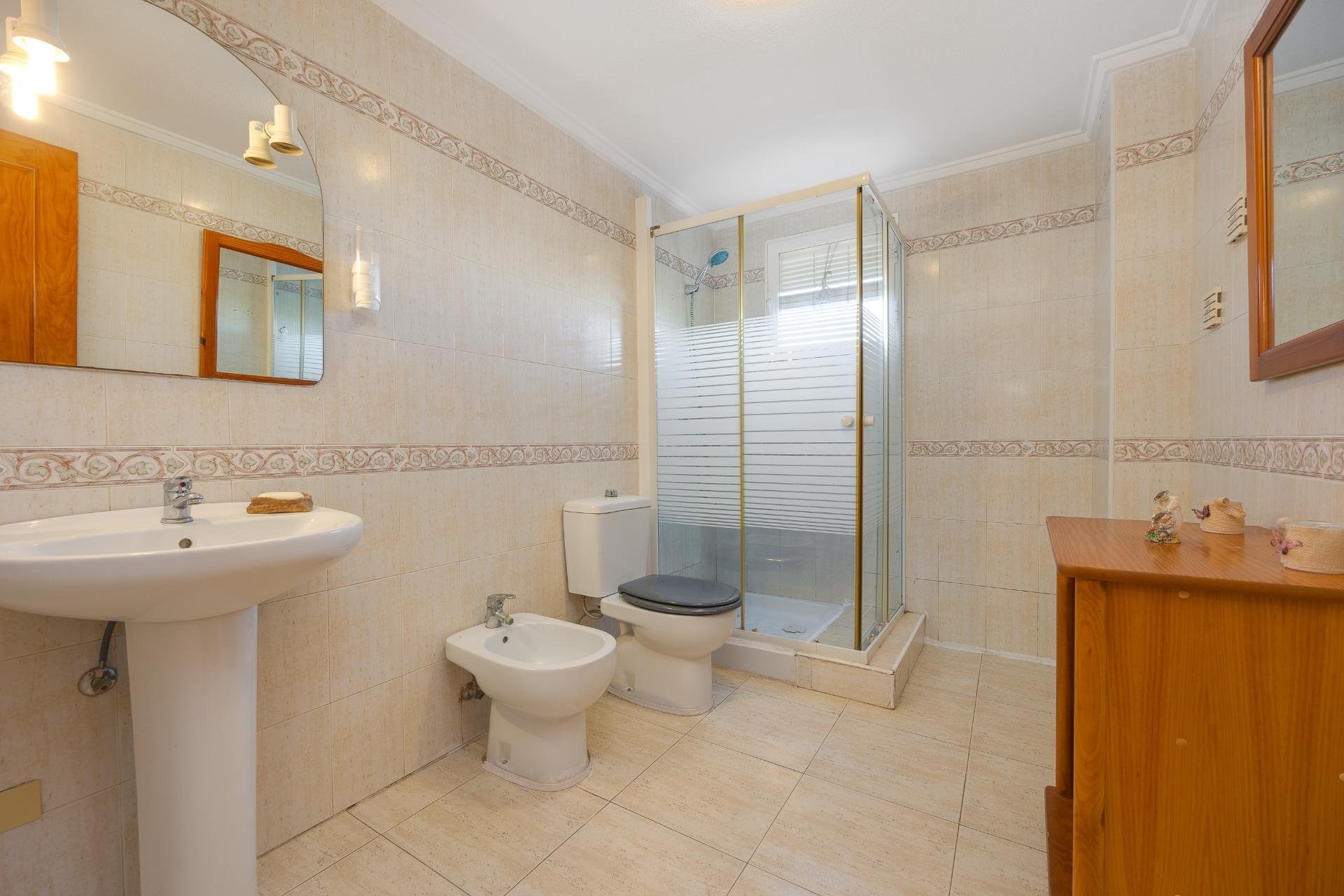 Reventa - Bungalow Planta Baja - Torrevieja - Aguas Nuevas