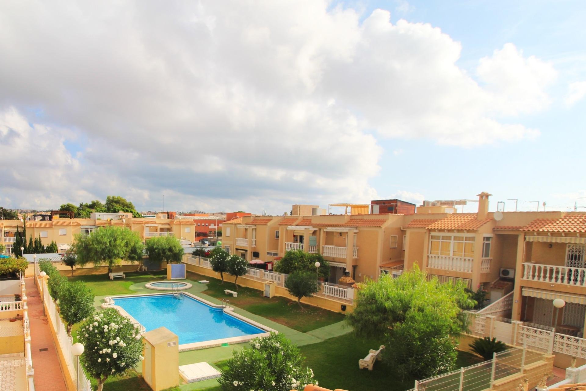 Reventa - Bungalow Planta Baja - Torrevieja - Aguas Nuevas