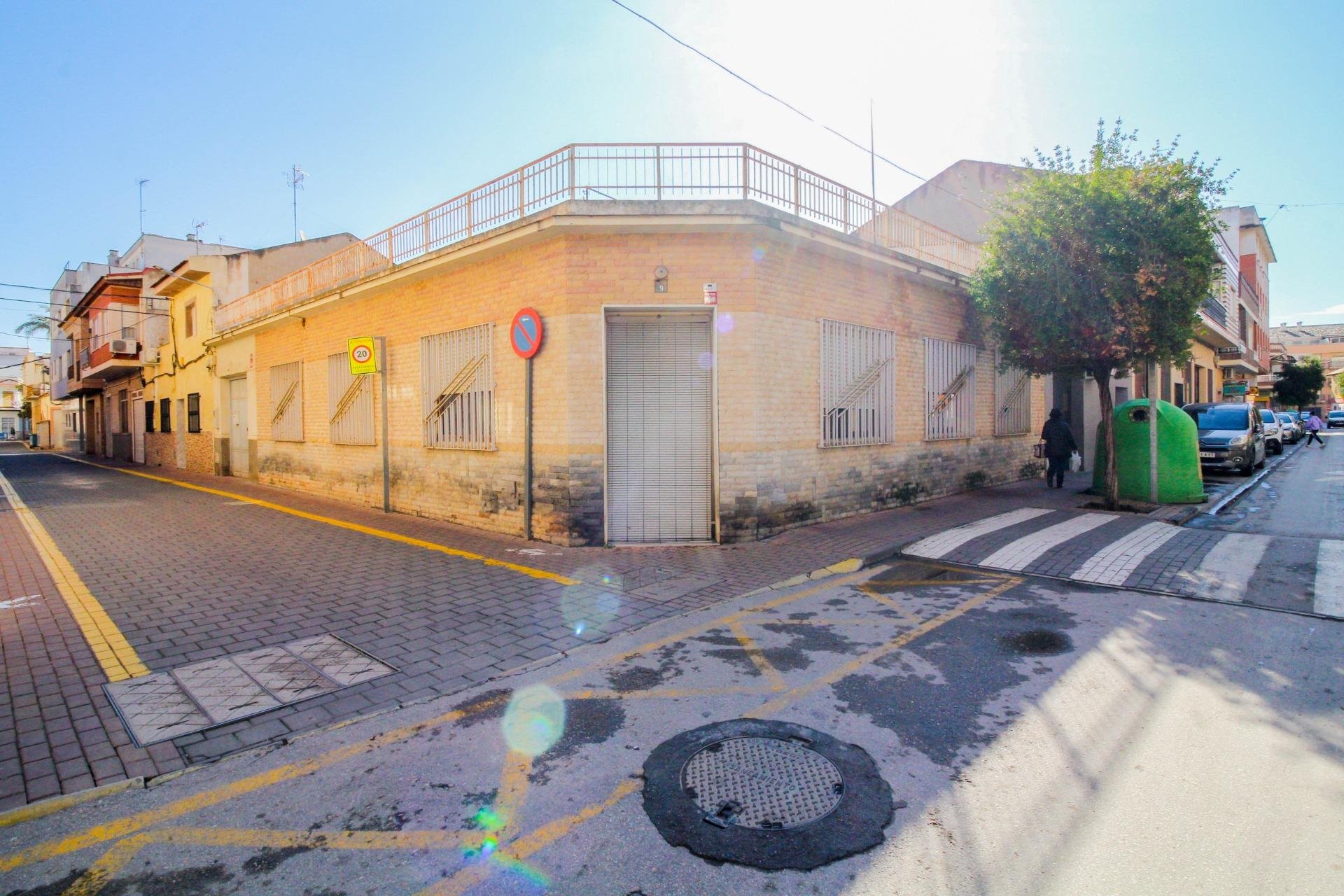 Reventa - Casa - Beniel - CENTRO