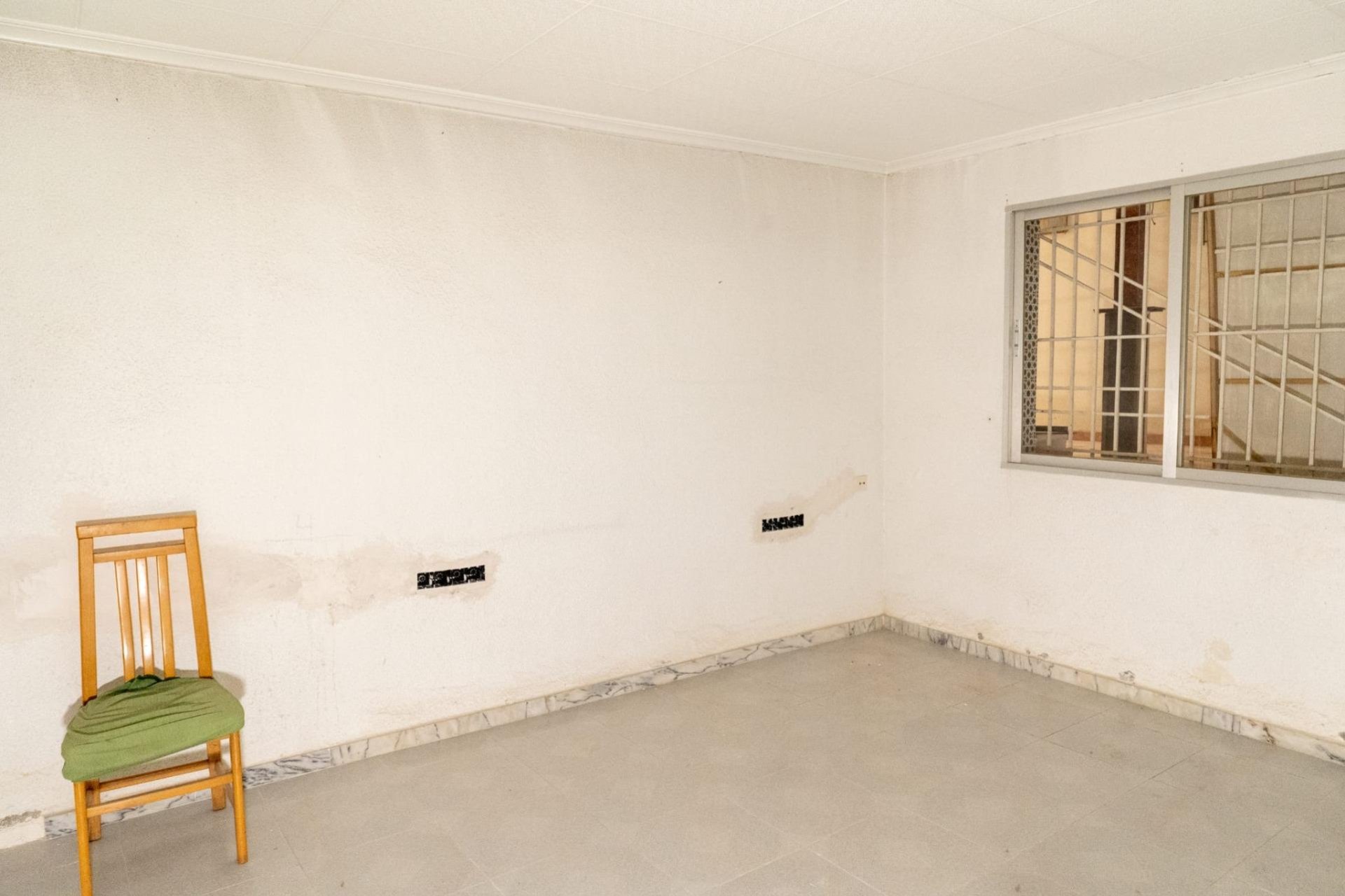 Reventa - Casa con terreno - Orihuela - Arneva