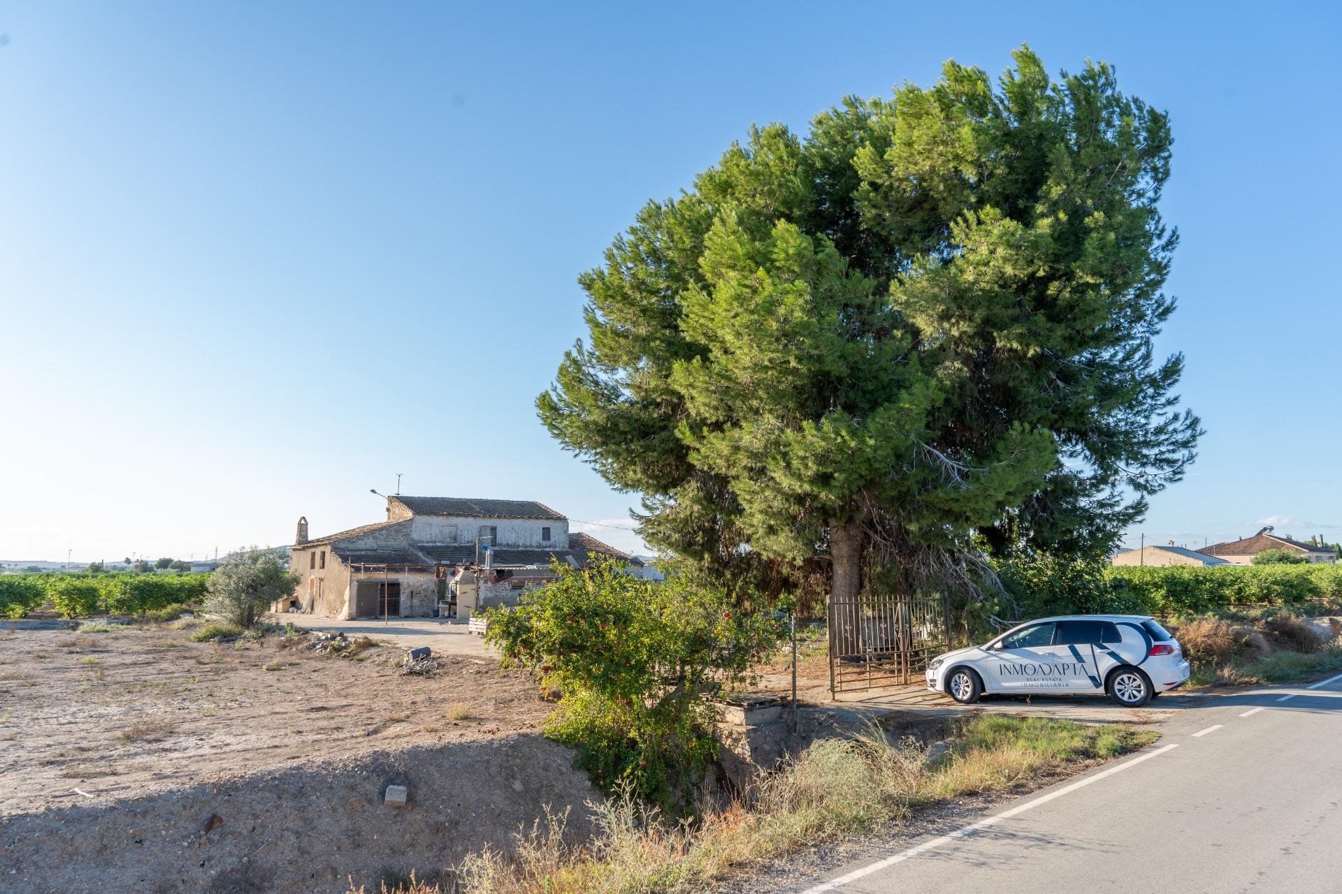 Reventa - Casa con terreno - Orihuela - Molins-Campaneta-San Bartolomé