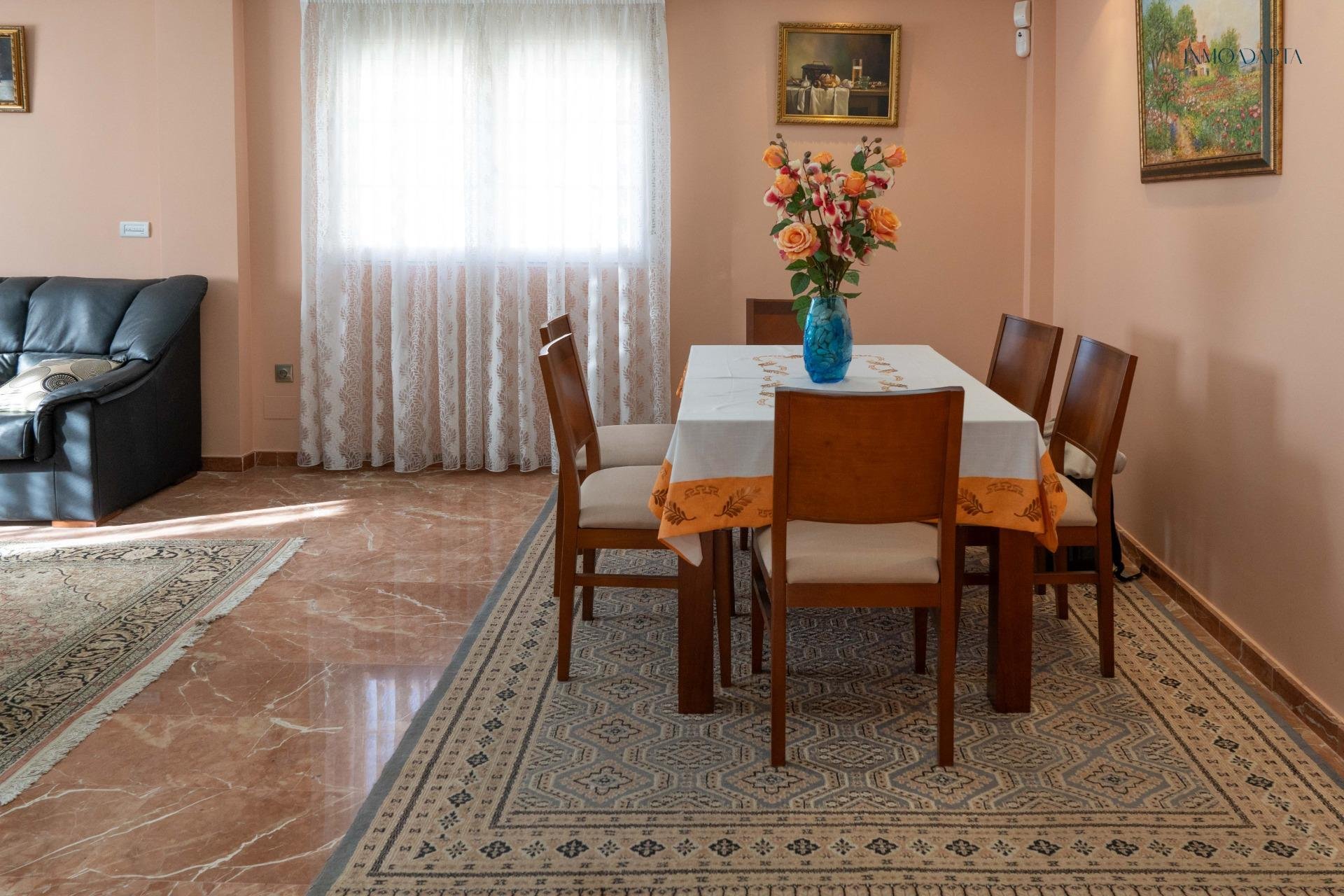 Reventa - Casa - Redován