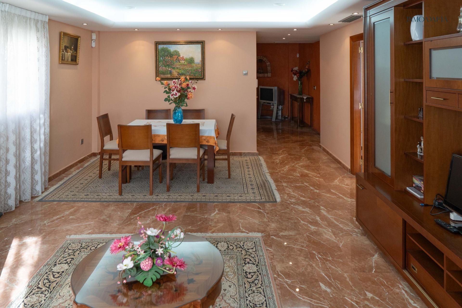 Reventa - Casa - Redován