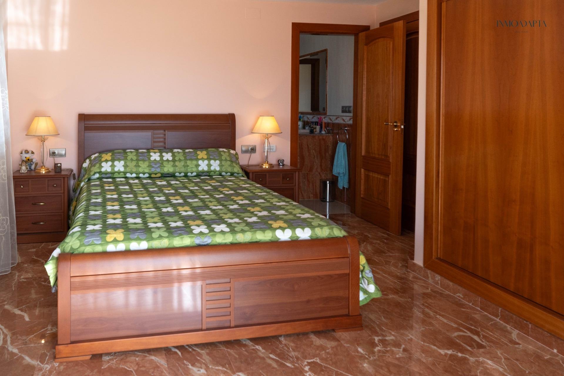 Reventa - Casa - Redován