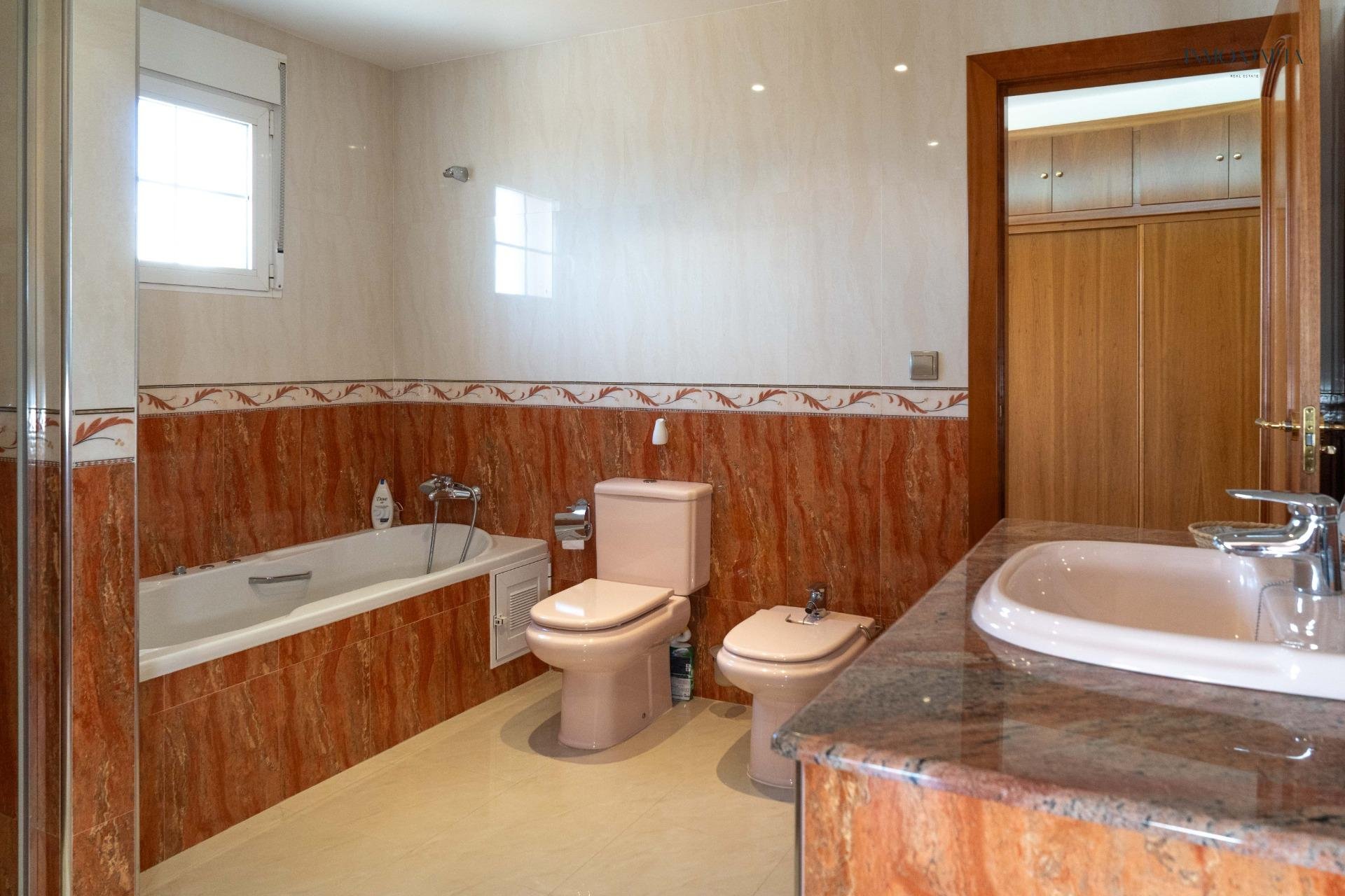 Reventa - Casa - Redován