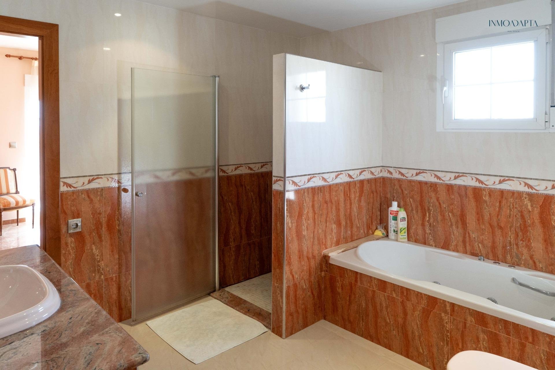 Reventa - Casa - Redován