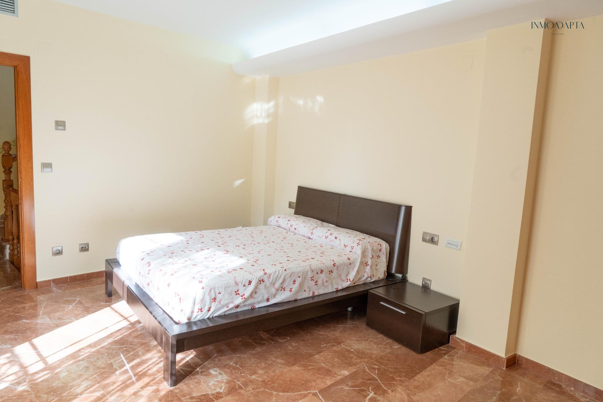 Reventa - Casa - Redován