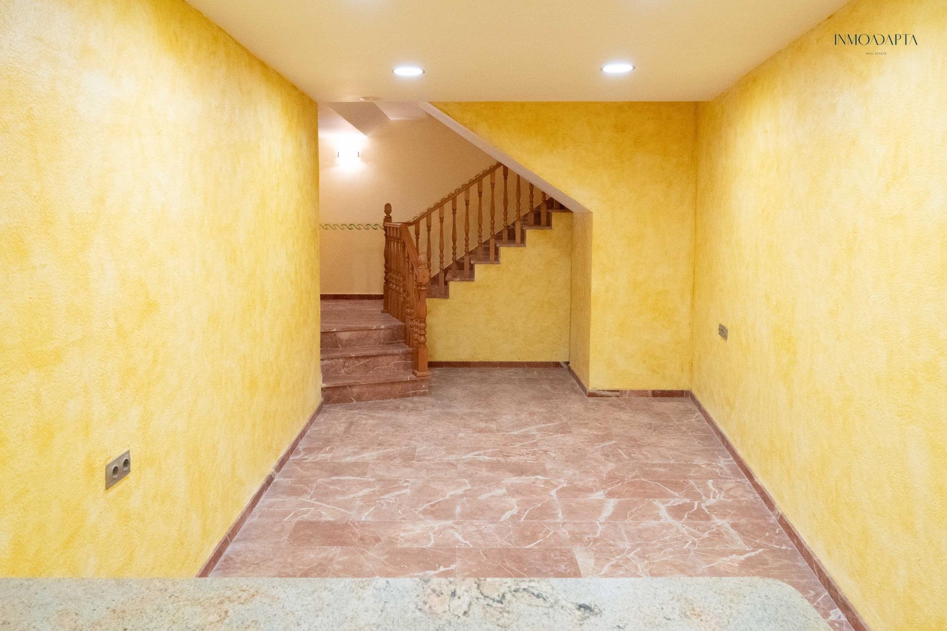 Reventa - Casa - Redován