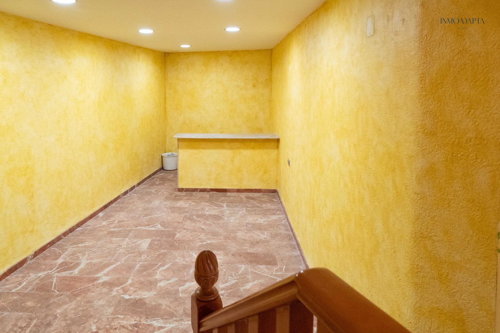 Reventa - Casa - Redován