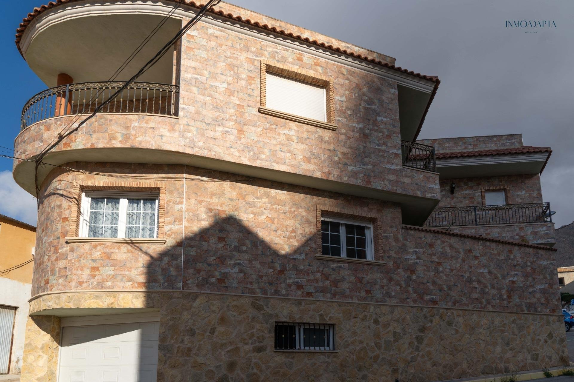 Reventa - Casa - Redován