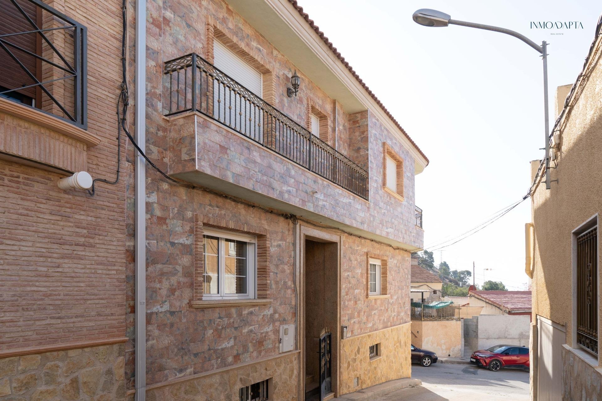 Reventa - Casa - Redován