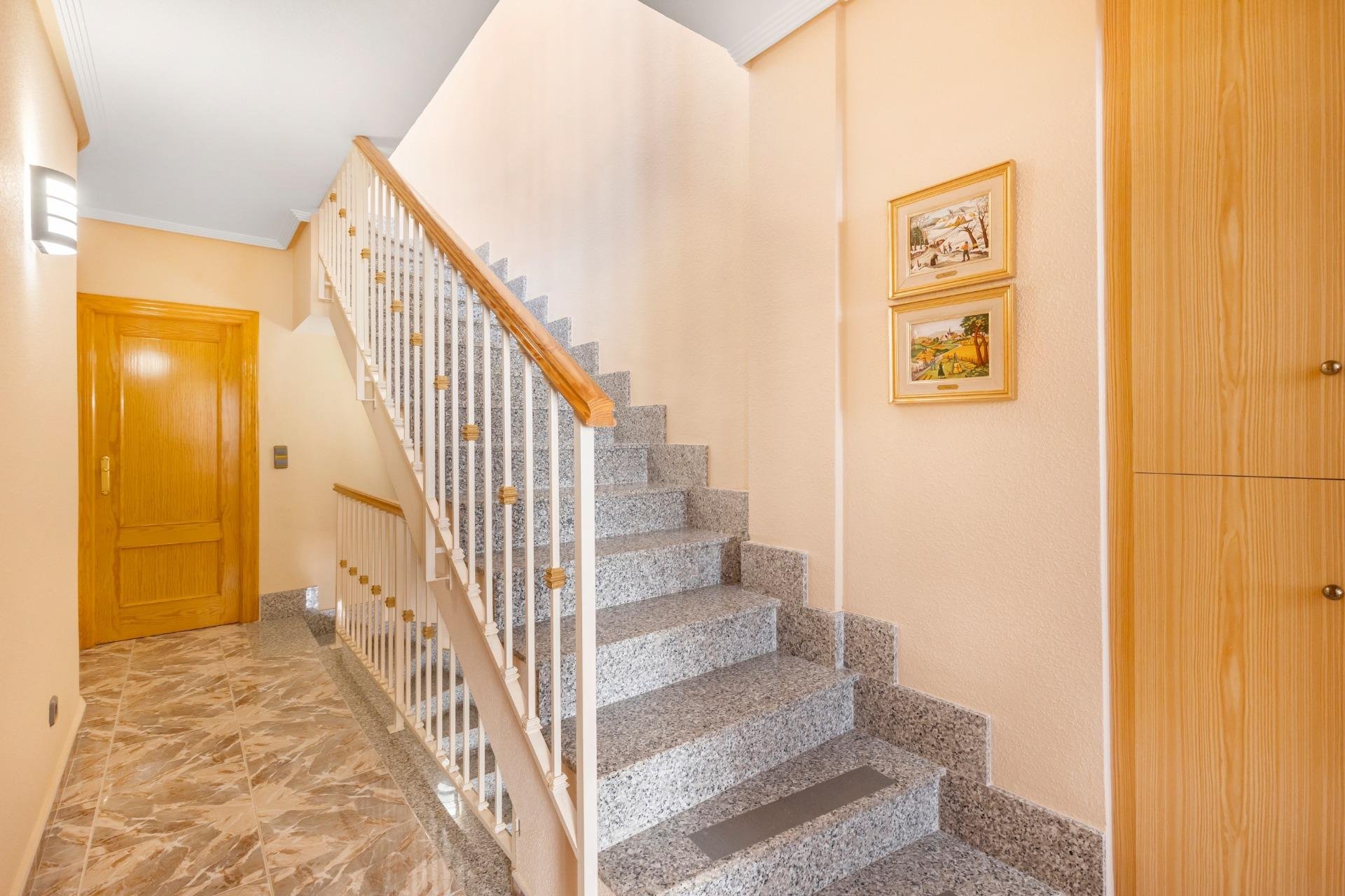 Reventa - Casa Tipo Dúplex - Los Alcázares - Centro