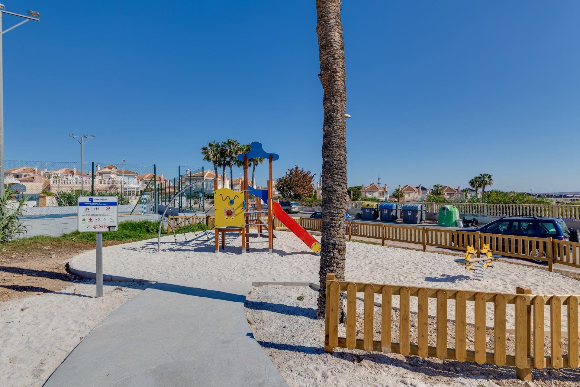 Reventa - Casa Tipo Dúplex - Torrevieja - Los altos