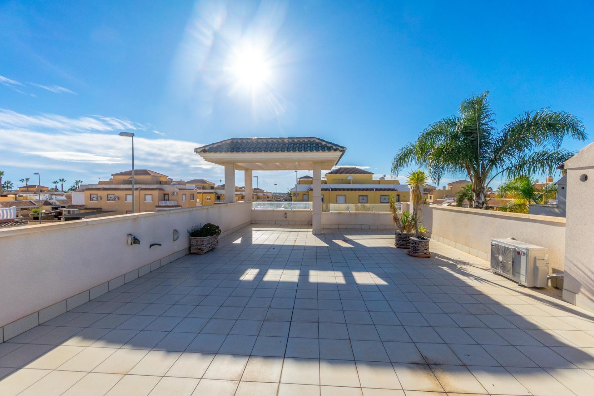 Reventa - Chalet - Ciudad quesada - Lo marabú