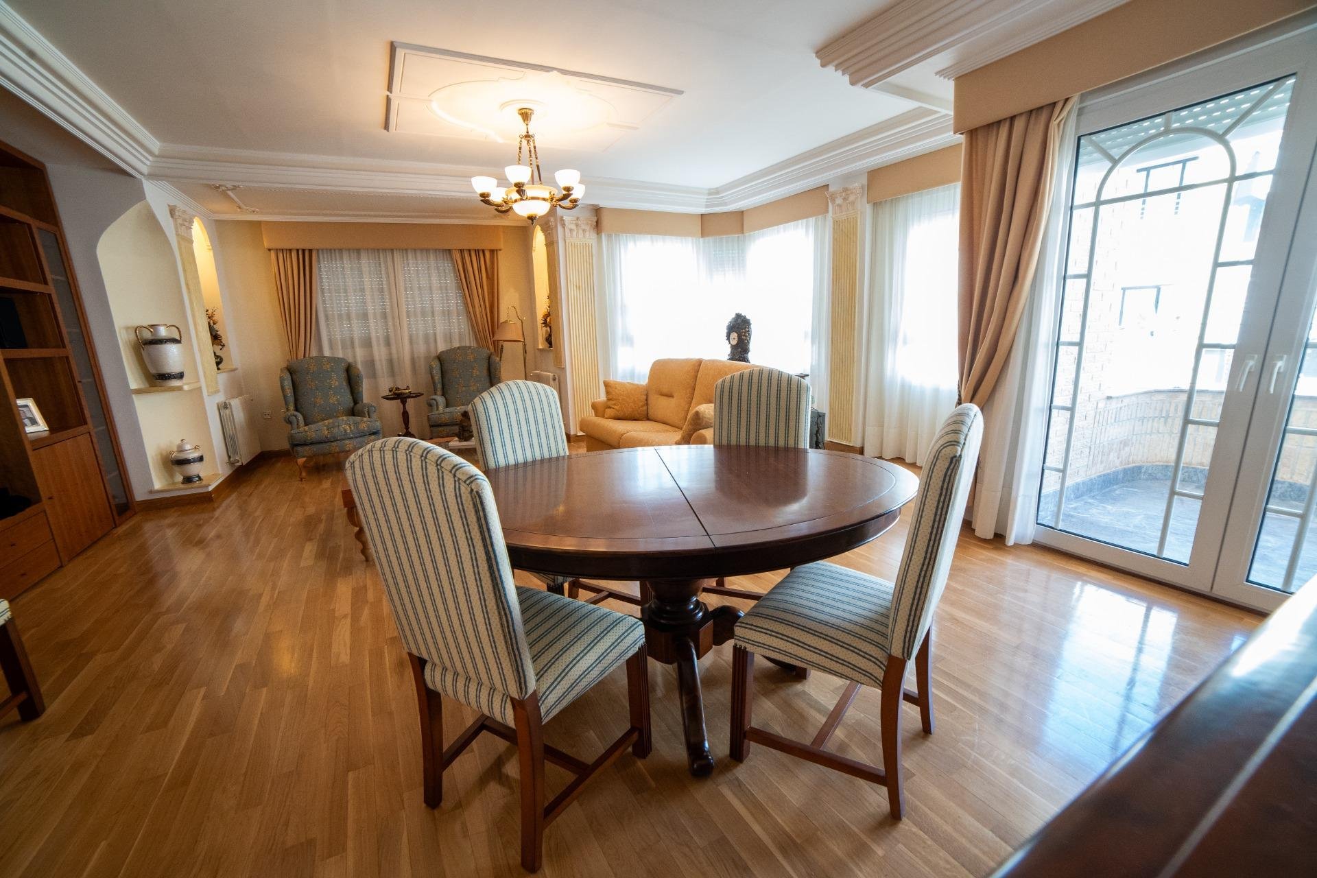 Reventa - Chalet - Cox