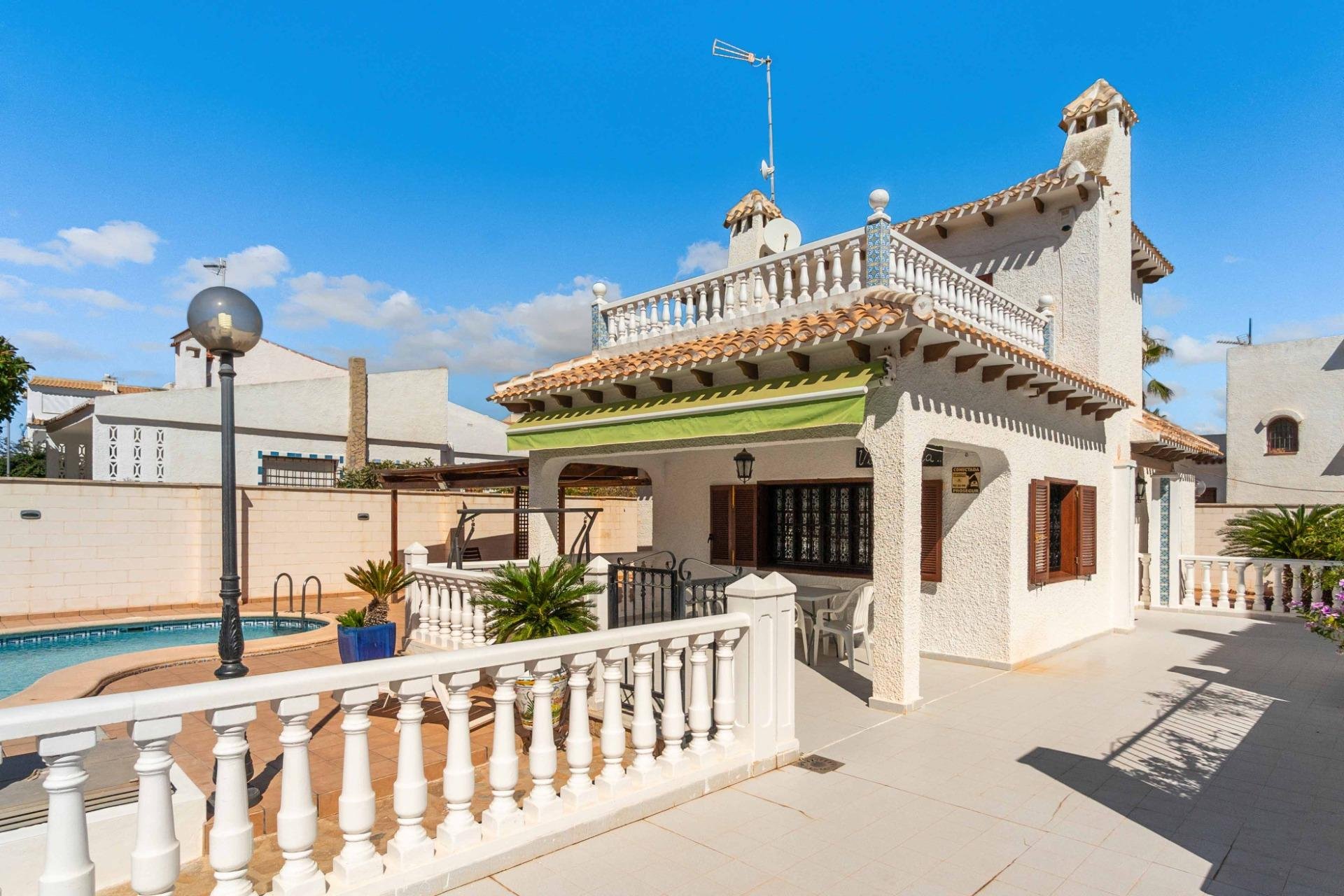 Reventa - Chalet - Orihuela Costa - La Zenia