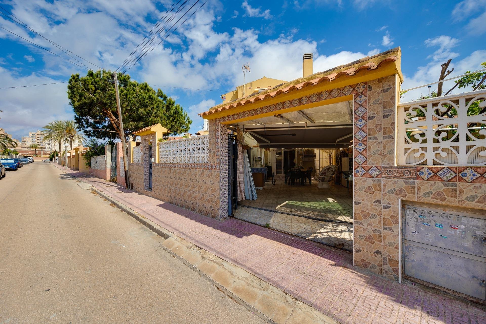 Reventa - Chalet - Torrevieja - Aguas Nuevas