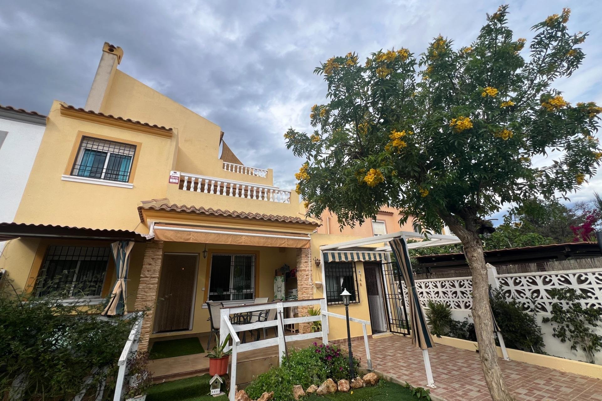 Reventa - Chalet - Torrevieja - Aguas Nuevas